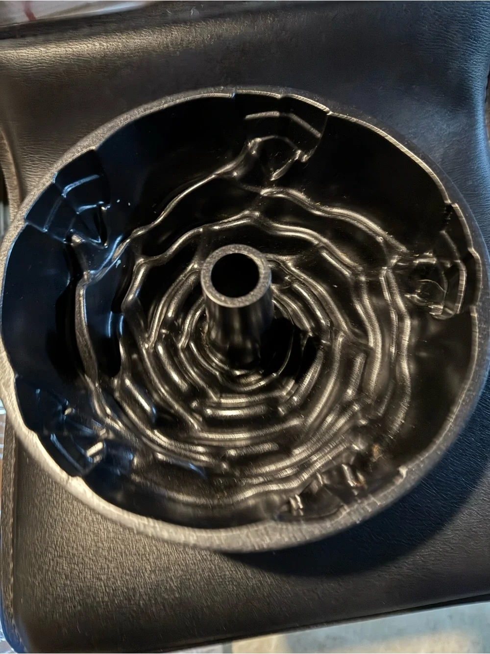 Williams Sonoma Metallic Gray Bundt Pan with Rose Swirl Design
